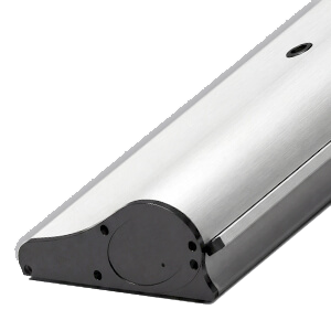 <strong>Premium Plus Stand</strong><br>• Solid silver base with wave-shaped design<br>• Banner extends closest to the floor for maximum display<br>• Compact design with no feet<br>• Free padded carrying case included!